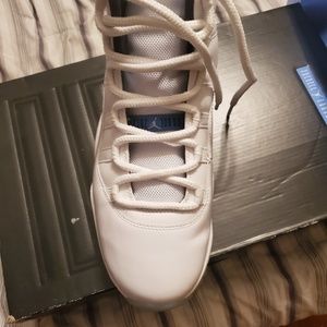 Jordan 11 with 2 Jordan shirts